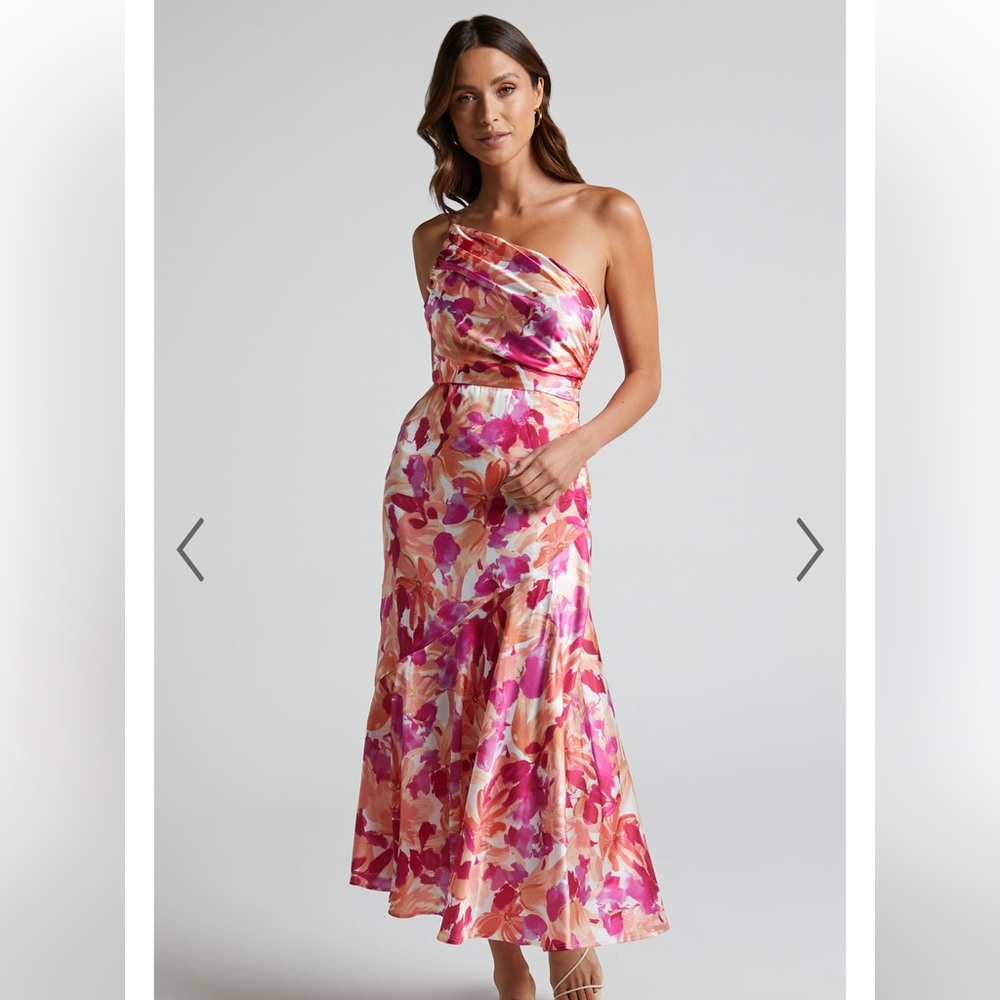 Showpo Alyssia Floral Midi Dress:XL- Brand New!